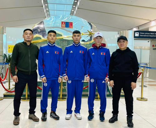 Өсвөрийн боксчид дэлхийн аваргад оролцохоор эх орноосоо мордов